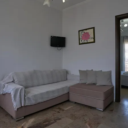 Makis Studios-2