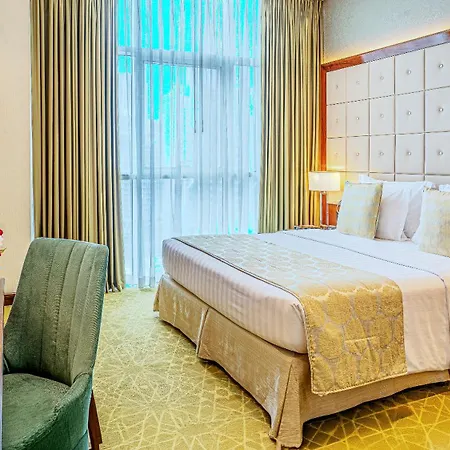 Royal Continental Suites Business Bay-3