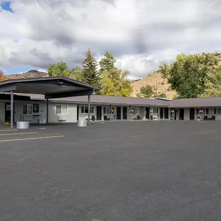 Oregon Trail Inn And Suites-3