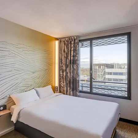 B&B Hotel Bordeaux Bassins A Flot-3