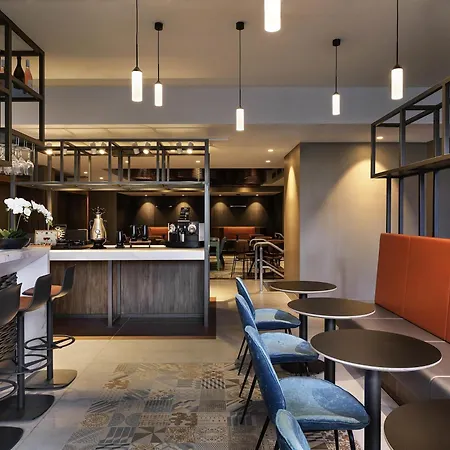 Mercure Auckland Queen Street-3