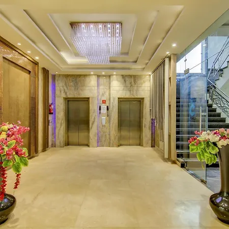 Townhouse Oak Hotel C Pearls-2