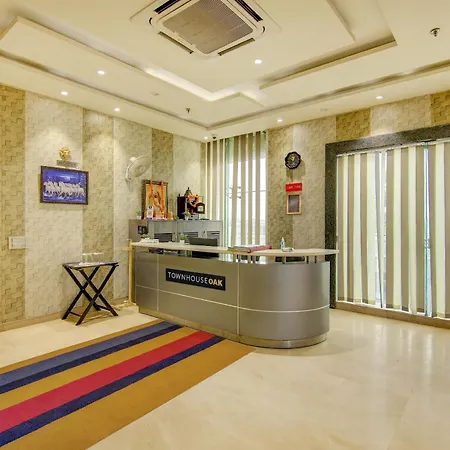 Townhouse Oak Hotel C Pearls-3