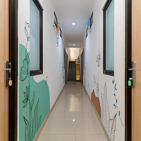 Reddoorz Near Seasons City Mall 3-2
