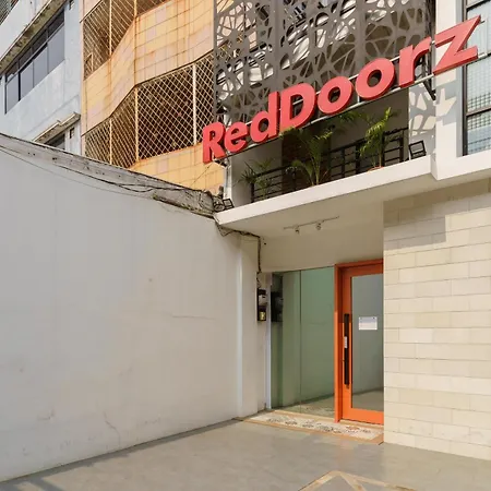 Reddoorz Near Seasons City Mall 3-3