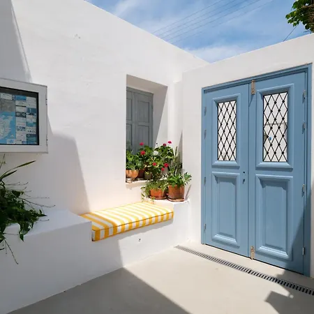 Pelican Paros-2