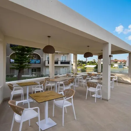 Dennys Inn Hotel-2