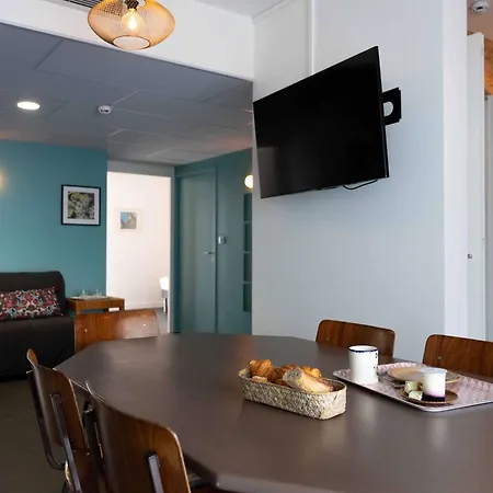 greet Hotel Rennes Pace-2