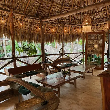 Hotel Boutique Cenote Secreto Maya-3