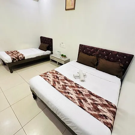 Marina Palace-2
