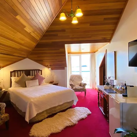 Hanlon Guest House-2