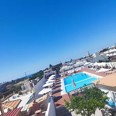 Triton Hotel-2