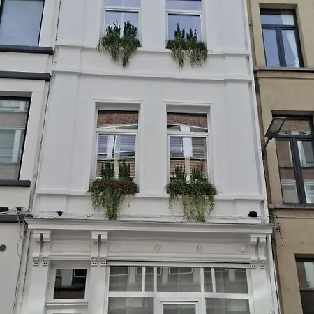 Sint Andries Suites-3