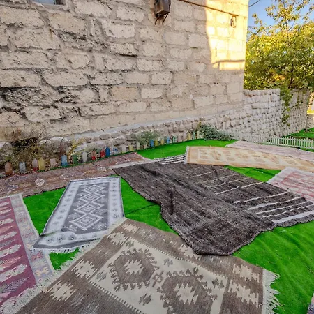 Saliche Cave Suite-2