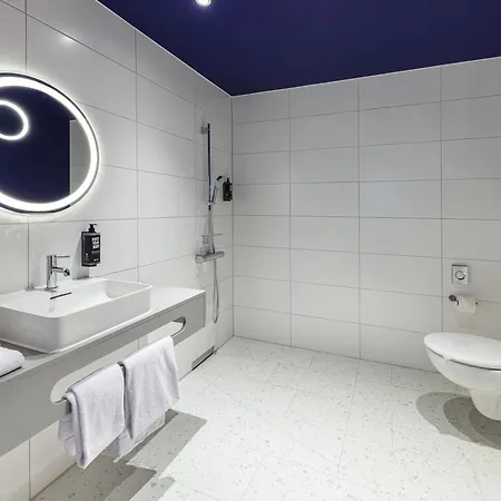 Ibis Styles Muenchen Perlach-2