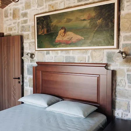 Olive Queen Rustic Estate-2