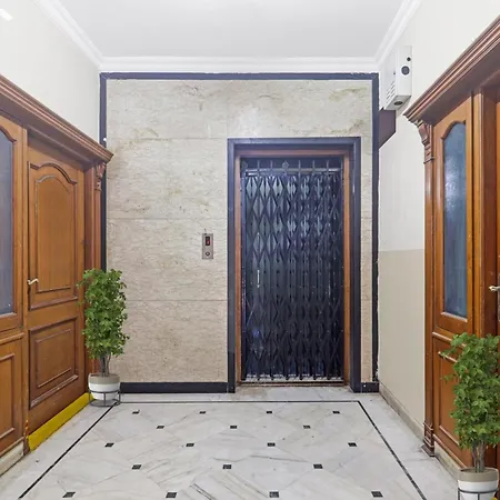 Capital O Samrat Palace Near Nampally Station-3