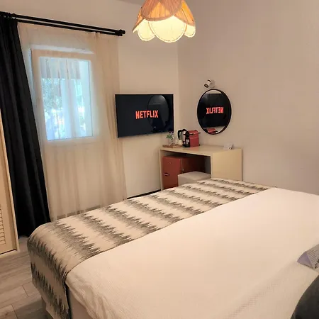 Dolce Vita Luxury Bungalows-2