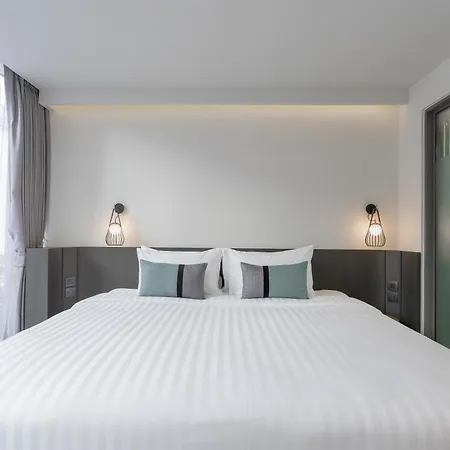 Seekers Finders Rama IV Hotel Surestay Collection By BW-2