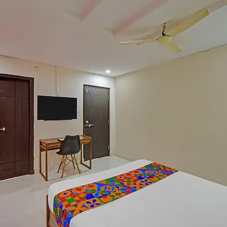 Via Silver Suites - Sarath City Capital Mall, Kondapur-2