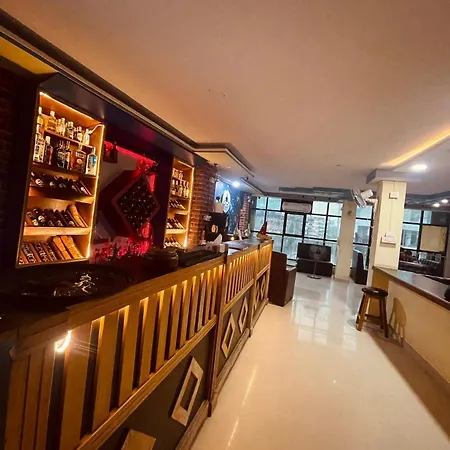Guru Hotel And Lodge-3