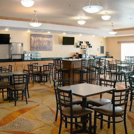 Comfort Inn & Suites Grand Forks Near Alerus Center-3