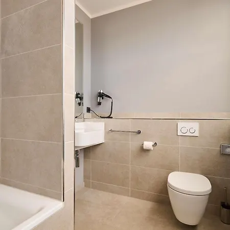 Premier Inn Saarbrücken City Centre-3