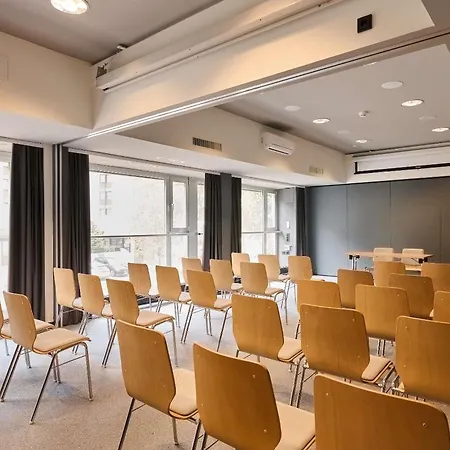 Premier Inn Saarbruecken City Centre-2