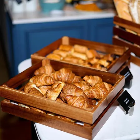 Radisson Blu Boutique Hotel, Madrid Prado-3