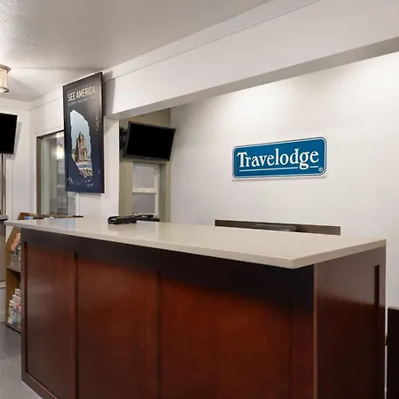 Travelodge By Wyndham Everett City Center-3