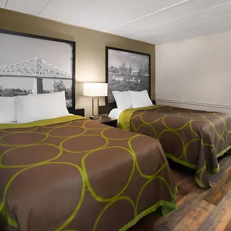 Super 8 By Wyndham Gananoque - Country Squire Resort-2