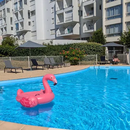 Residence Avec Piscine Face Au Port 200M Plage-2