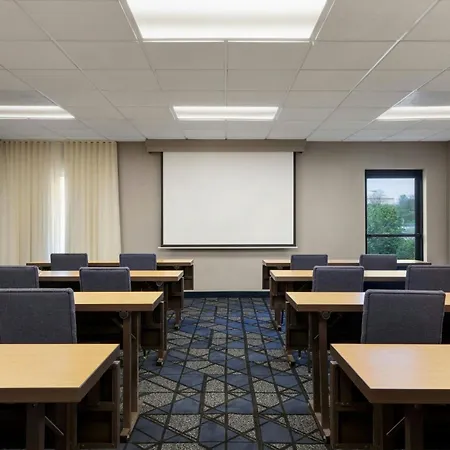 Courtyard By Marriott Pittsburgh Airport-2