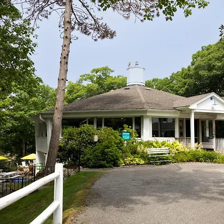 The Lodge On The Cove-2