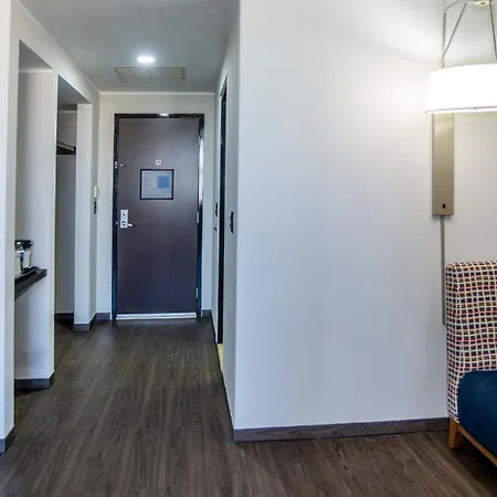 Holiday Inn Express Mexico Santa Fe By Ihg-2
