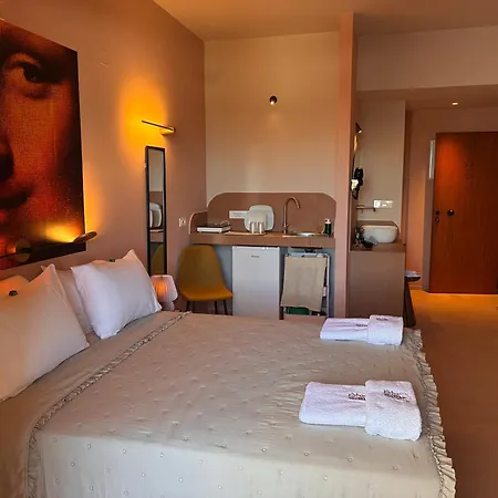 Tree Of Life Art Hotel-3