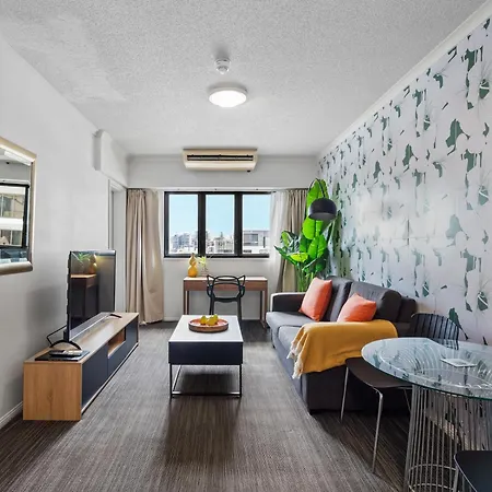 Central Brunswick Apartment Hotel-3