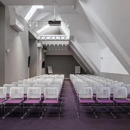 Modern Art Hotel - Maestro-2
