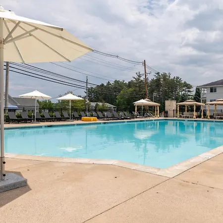Driftaway Hotel And Pool-2