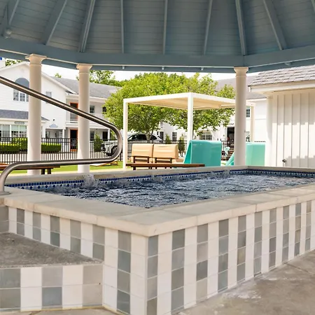 Driftaway Hotel And Pool-3