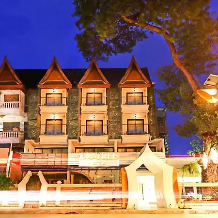 Big Tree Old Town Hotel-3
