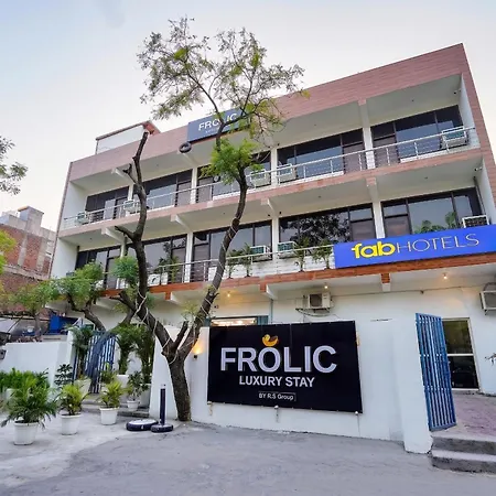 Fabhotel Frolic Luxury Stay - Nr, Sec 52 Noida Metro Station-2