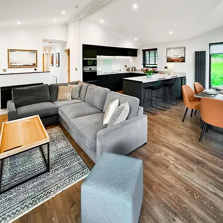 Forest Hills Lodges-3