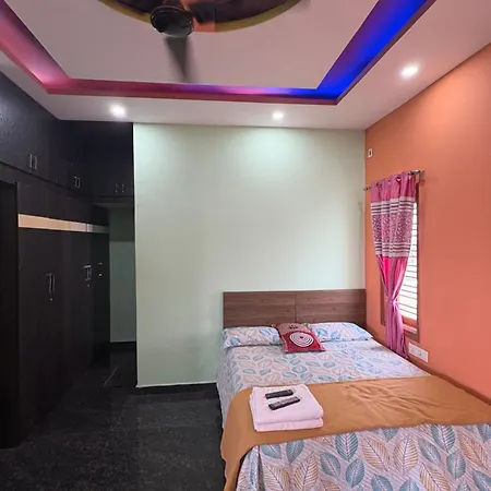 Sahara Penthouse Family, Stay-3