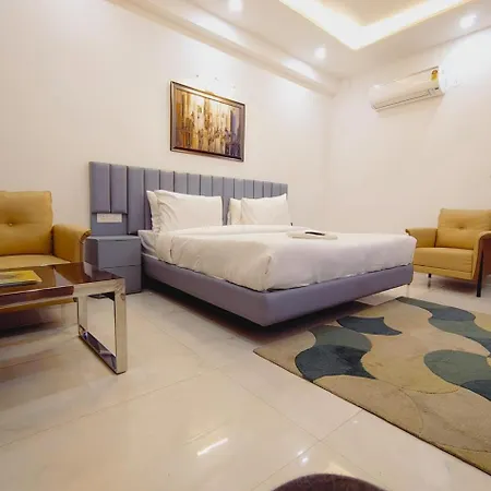The Hoften Elite 32 Avenue, Sector 15, Gurugram-2