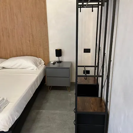 Dazio Exclusive Rooms-3