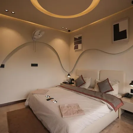 L'Elegant Resort-2