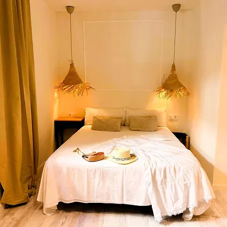 Collection Port - B&B Boutique , Alicante Center-3
