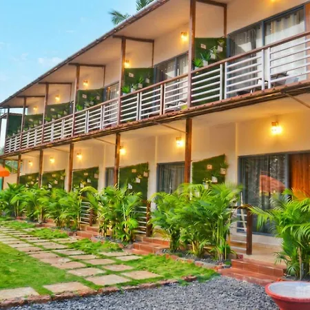 Yogitree Beach Resort & Cafe - 100M From Morjim Beach-2