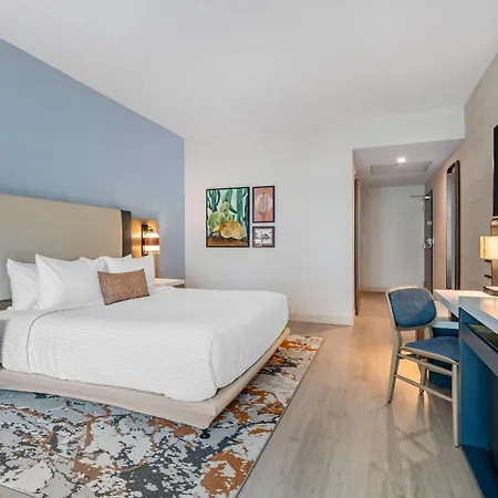 Cambria Hotel Austin Downtown-2